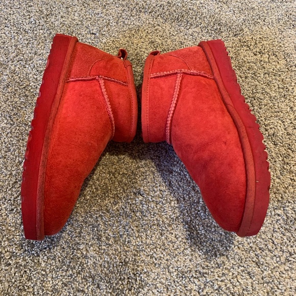 UGG Bright Red Boot - Picture 4 of 4